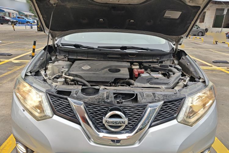 Used Nissan X-Trail 2015 2.0L CVT Comfort MAX Edition 2WD Engine Bay