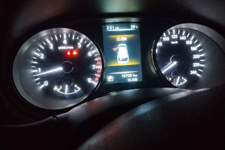 Used Nissan X-Trail 2015 2.0L CVT Comfort MAX Edition 2WD Instrument Cluster