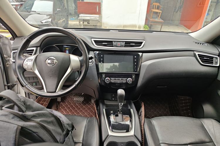 Used Nissan X-Trail 2015 2.0L CVT Comfort MAX Edition 2WD Interior 2