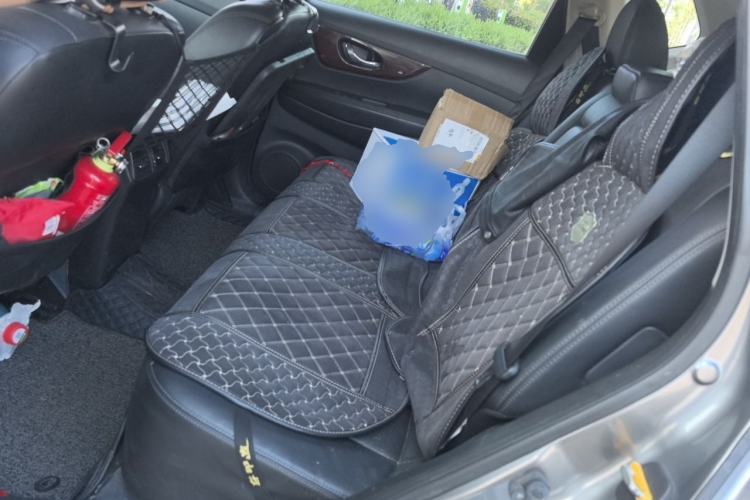 Used Nissan X-Trail 2015 2.0L CVT Comfort MAX Edition 2WD Left Rear Seat