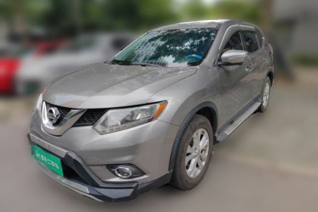 Używany Nissan X-Trail 2015 2.0L CVT Comfort MAX Edition 2WD