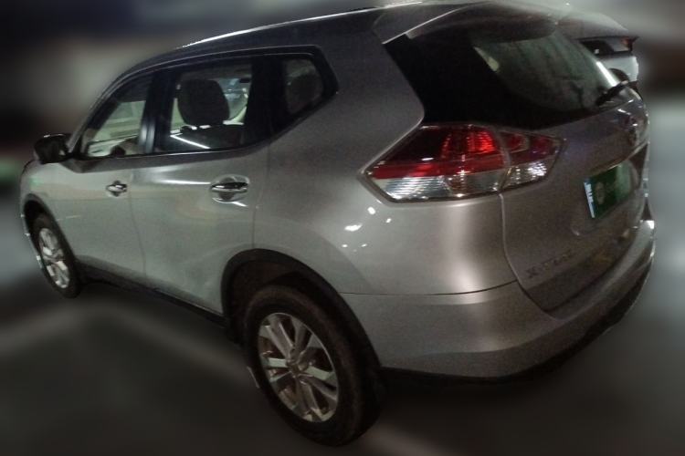 Used Nissan X-Trail 2015 2.0L CVT Comfort MAX Edition 2WD Rear Left 45 Deg