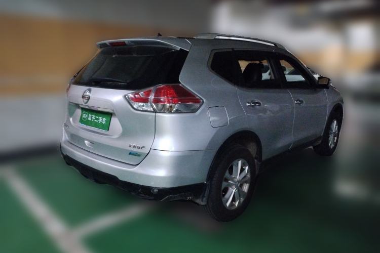 Used Nissan X-Trail 2015 2.0L CVT Comfort MAX Edition 2WD Rear Right 45 Deg