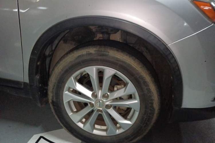 Used Nissan X-Trail 2015 2.0L CVT Comfort MAX Edition 2WD Right Front Wheel Hub