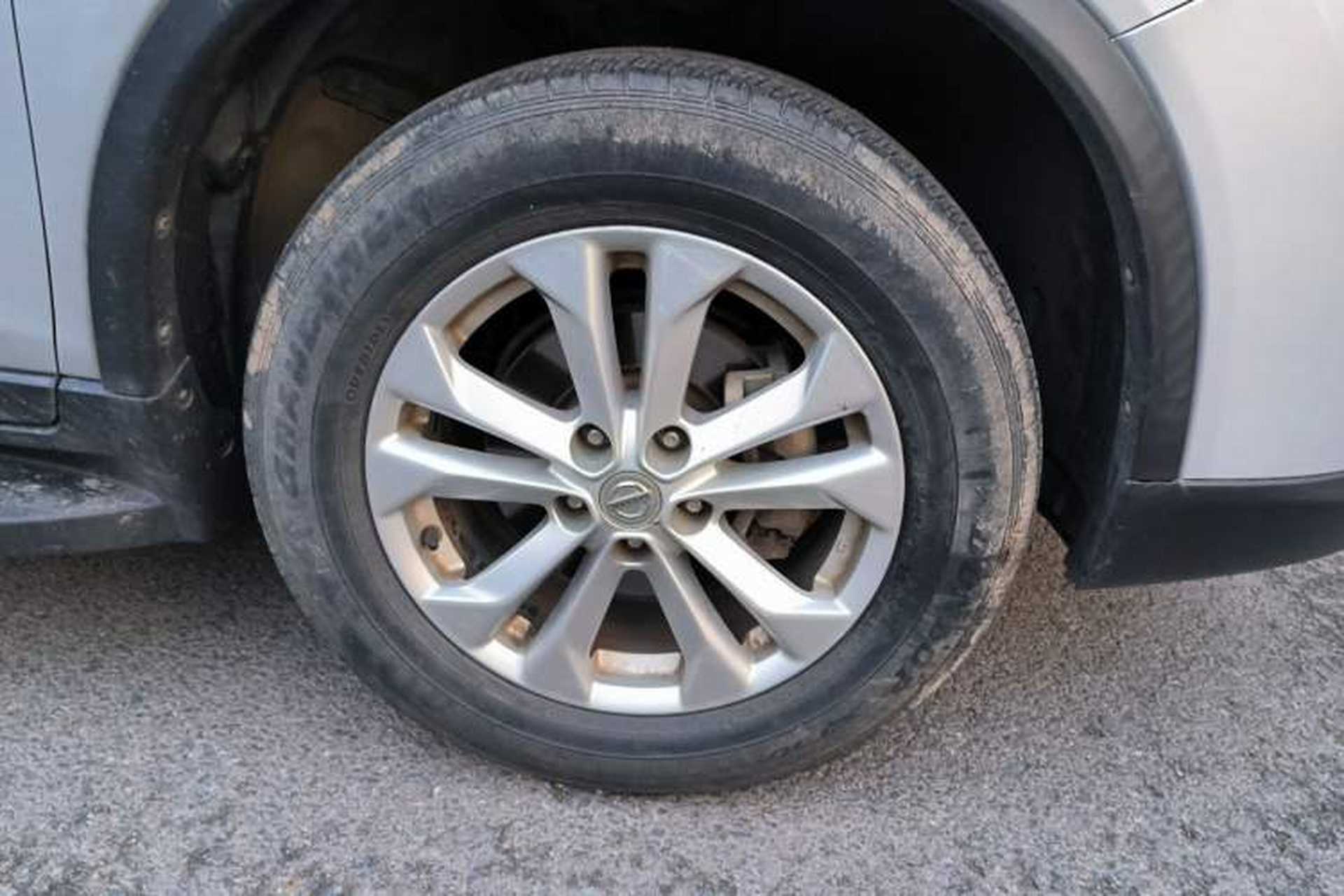 Used Nissan X-Trail 2015 2.0L CVT Comfort MAX Edition 2WD Right Front Wheel Hub