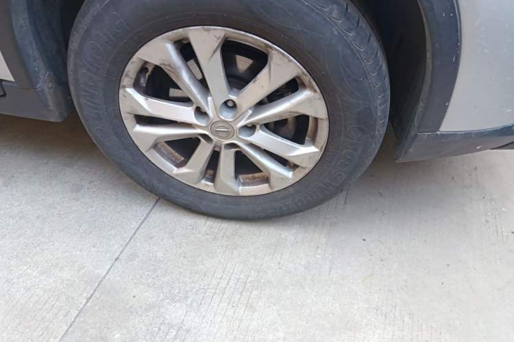 Used Nissan X-Trail 2015 2.0L CVT Comfort MAX Edition 2WD Right Front Wheel Hub