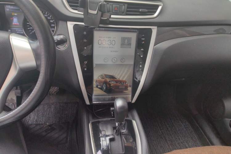 Used Nissan X-Trail 2015 2.5L CVT Leading MAX Edition 4WD Audio And AC Panel