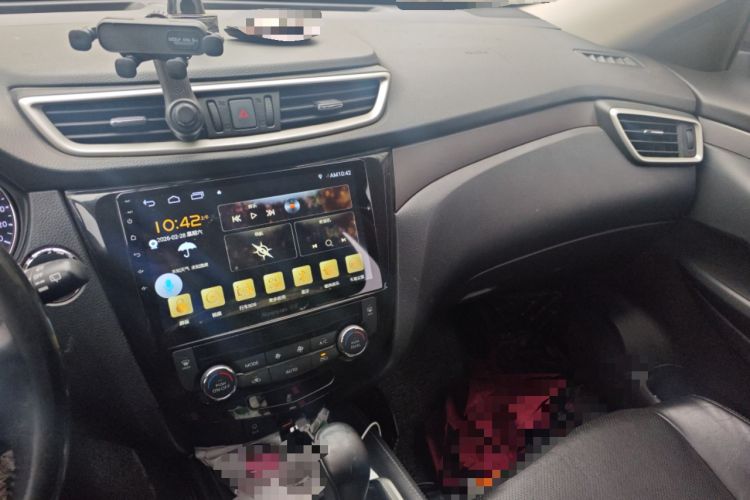 Used Nissan X-Trail 2015 2.0L CVT Comfort MAX Edition 2WD Audio And AC Panel