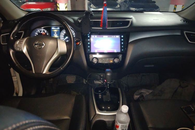 Used Nissan X-Trail 2015 2.0L CVT Comfort MAX Edition 2WD Center Console