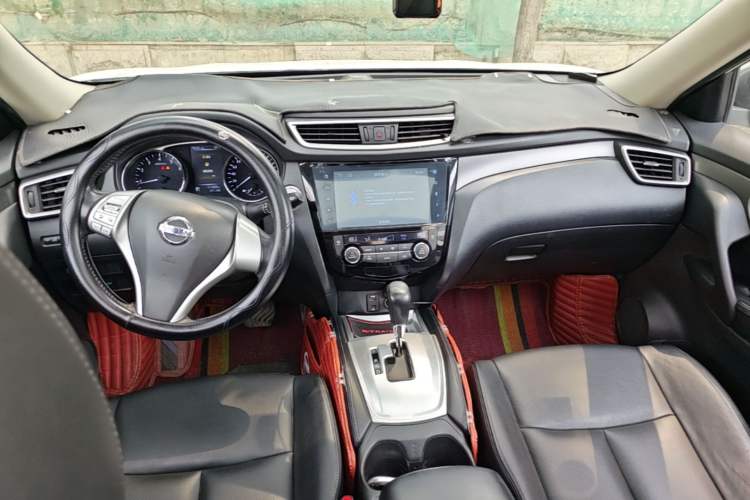 Used Nissan X-Trail 2015 2.0L CVT Comfort MAX Edition 2WD Center Console