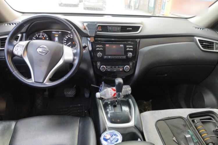 Used Nissan X-Trail 2015 2.0L CVT Comfort MAX Edition 2WD Center Console