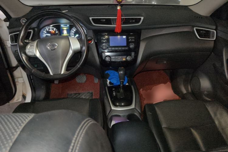 Used Nissan X-Trail 2015 2.0L CVT Comfort MAX Edition 2WD Center Console