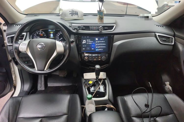 Used Nissan X-Trail 2015 2.0L CVT Comfort MAX Edition 2WD Center Console