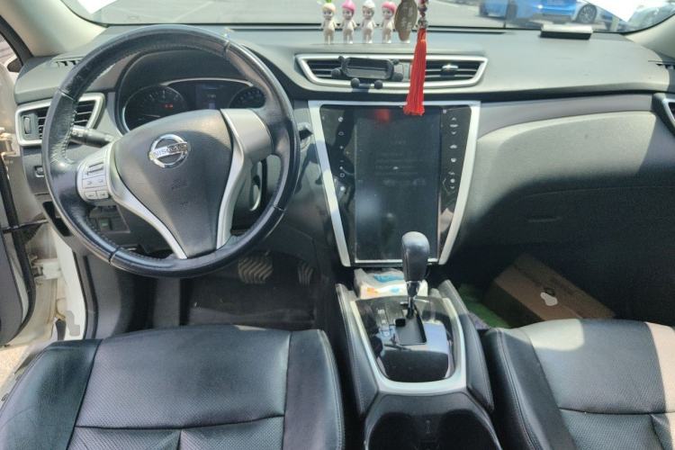 Used Nissan X-Trail 2015 2.0L CVT Comfort MAX Edition 2WD Center Console
