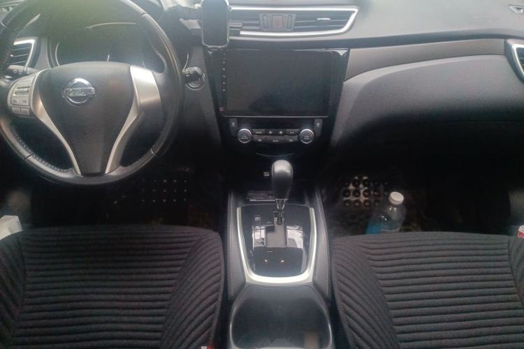 Used Nissan X-Trail 2015 2.0L CVT Comfort MAX Edition 2WD Center Console