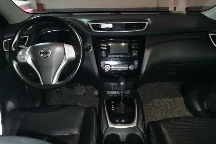 Used Nissan X-Trail 2015 2.0L CVT Comfort MAX Edition 2WD Center Console