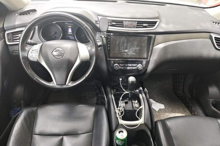 Used Nissan X-Trail 2015 2.0L CVT Comfort MAX Edition 2WD Center Console