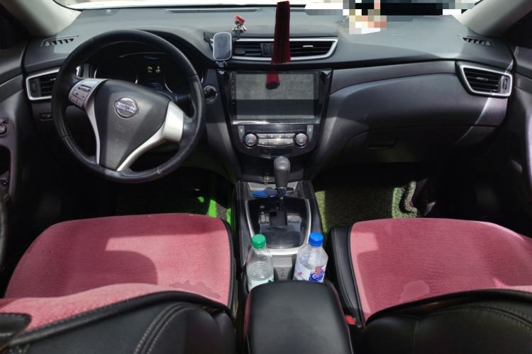Used Nissan X-Trail 2015 2.0L CVT Comfort MAX Edition 2WD Center Console