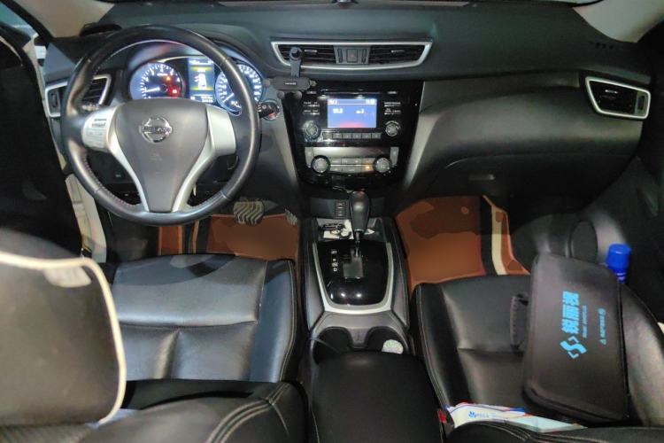 Used Nissan X-Trail 2015 2.0L CVT Comfort MAX Edition 2WD Center Console