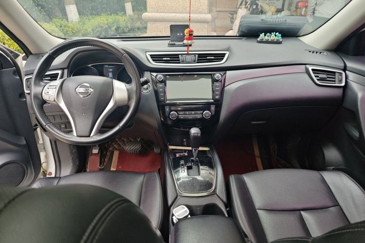 Used Nissan X-Trail 2015 2.0L CVT Comfort MAX Edition 2WD Center Console