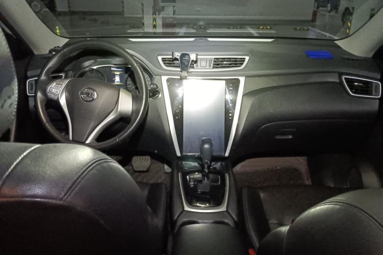 Used Nissan X-Trail 2015 2.0L CVT Comfort MAX Edition 2WD Center Console