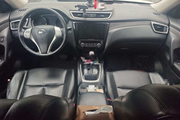 Used Nissan X-Trail 2015 2.0L CVT Comfort MAX Edition 2WD Center Console