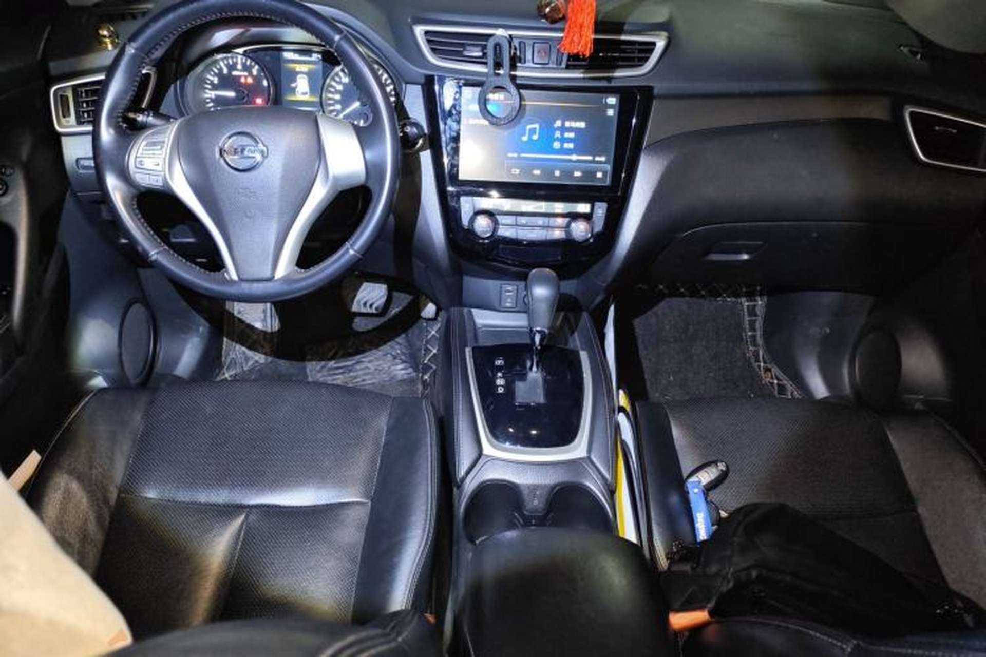 Used Nissan X-Trail 2015 2.0L CVT Comfort MAX Edition 2WD Center Console