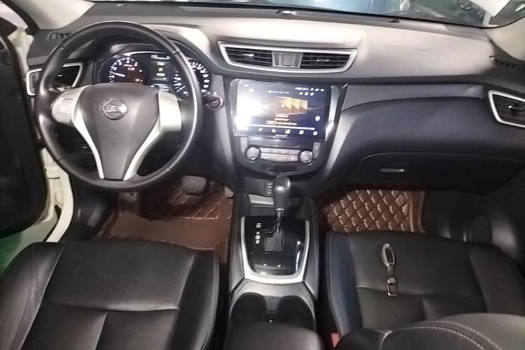 Used Nissan X-Trail 2015 2.0L CVT Comfort MAX Edition 2WD Center Console