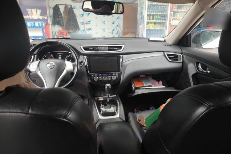 Used Nissan X-Trail 2015 2.0L CVT Comfort MAX Edition 2WD Center Console