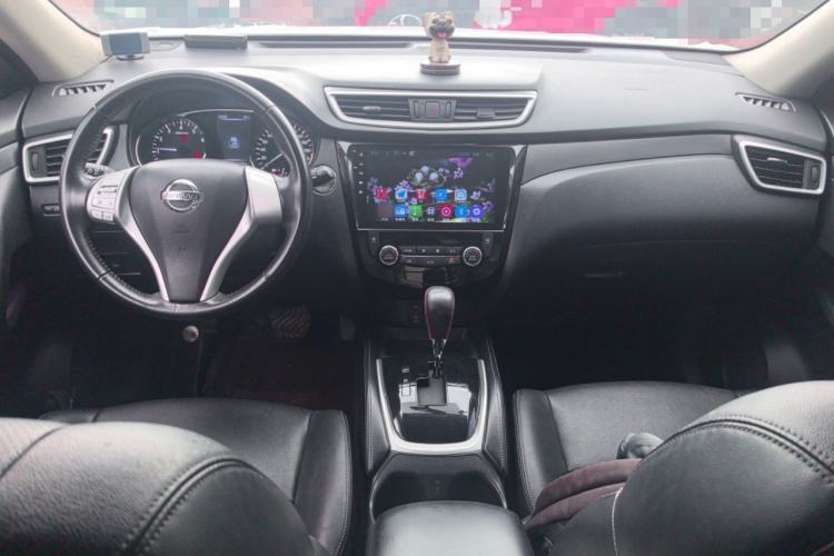 Used Nissan X-Trail 2015 2.0L CVT Comfort MAX Edition 2WD Center Console