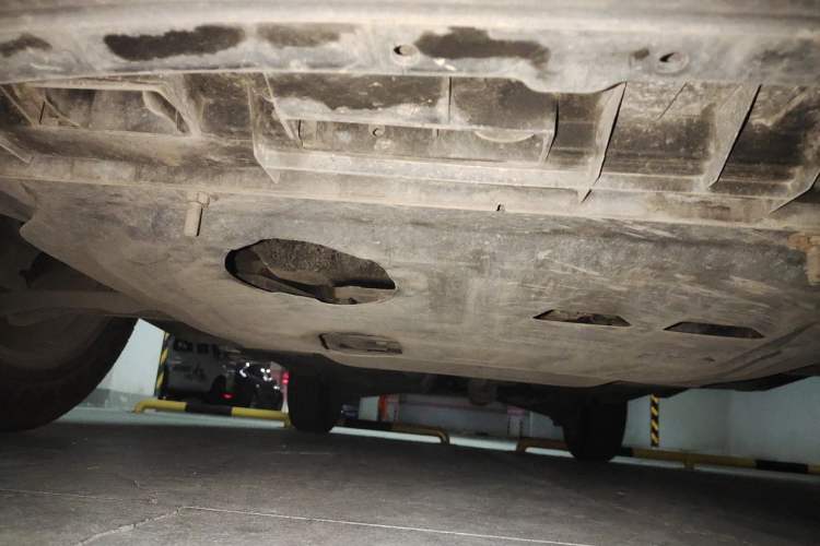 Used Nissan X-Trail 2015 2.0L CVT Comfort MAX Edition 2WD Chassis Front
