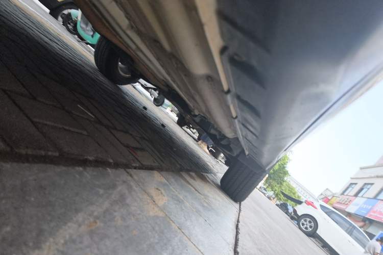 Used Nissan X-Trail 2015 2.0L CVT Comfort MAX Edition 2WD Chassis Front Left