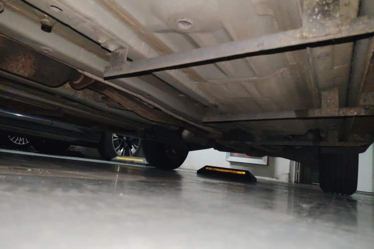 Used Nissan X-Trail 2015 2.0L CVT Comfort MAX Edition 2WD Chassis Front Left