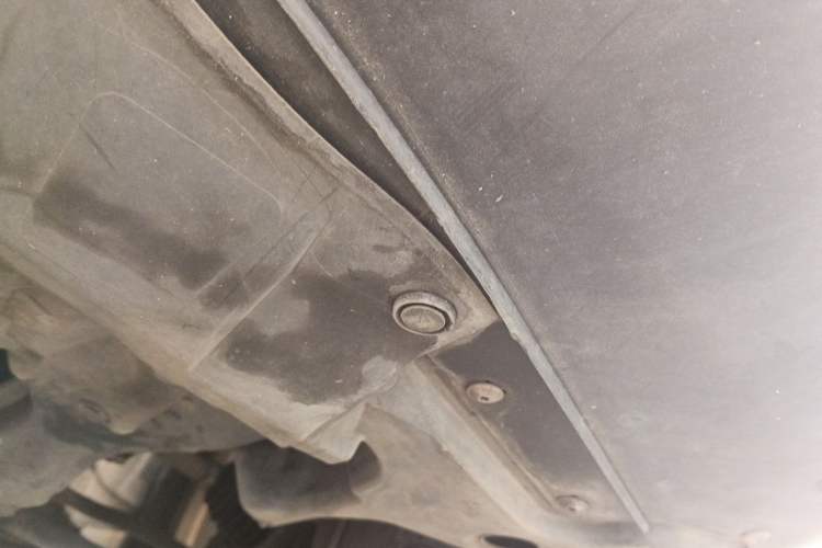 Used Nissan X-Trail 2015 2.0L CVT Comfort MAX Edition 2WD Chassis Front Left