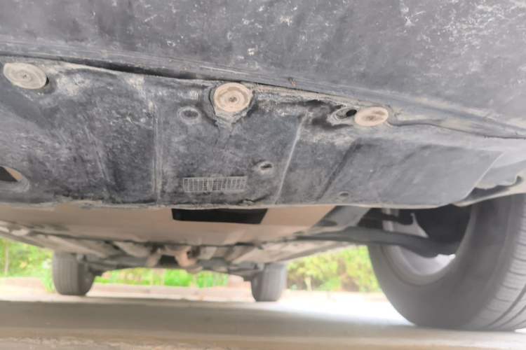 Used Nissan X-Trail 2015 2.0L CVT Comfort MAX Edition 2WD Chassis Front Left