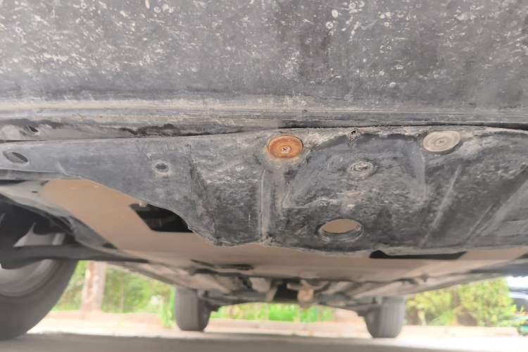 Used Nissan X-Trail 2015 2.0L CVT Comfort MAX Edition 2WD Chassis Front
