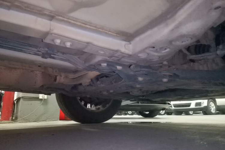 Used Nissan X-Trail 2015 2.0L CVT Comfort MAX Edition 2WD Chassis Front Right
