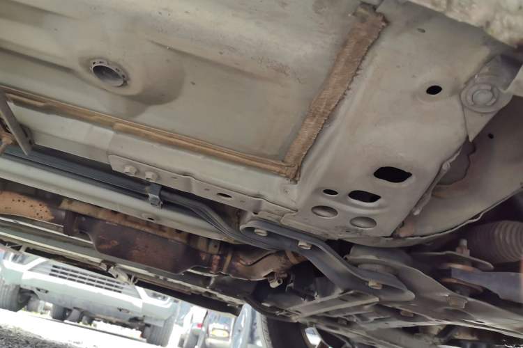 Used Nissan X-Trail 2015 2.0L CVT Comfort MAX Edition 2WD Chassis Front Right