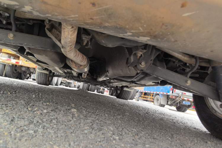 Used Nissan X-Trail 2015 2.0L CVT Comfort MAX Edition 2WD Chassis Rear