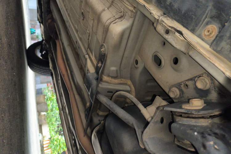 Used Nissan X-Trail 2015 2.0L CVT Comfort MAX Edition 2WD Chassis Rear Left