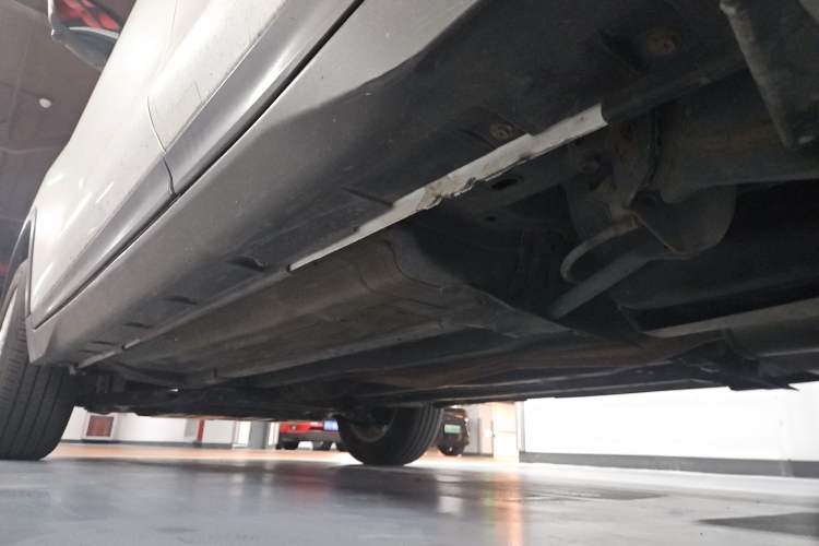 Used Nissan X-Trail 2015 2.0L CVT Comfort MAX Edition 2WD Chassis Rear Left