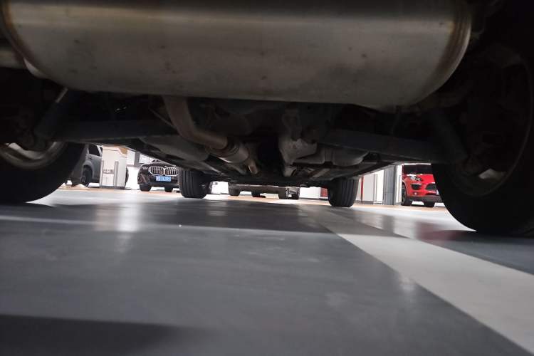 Used Nissan X-Trail 2015 2.0L CVT Comfort MAX Edition 2WD Chassis Rear