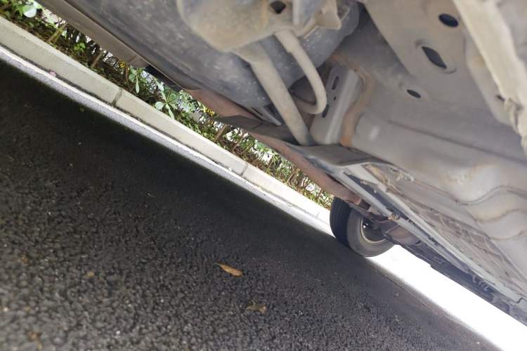 Used Nissan X-Trail 2015 2.0L CVT Comfort MAX Edition 2WD Chassis Rear Right