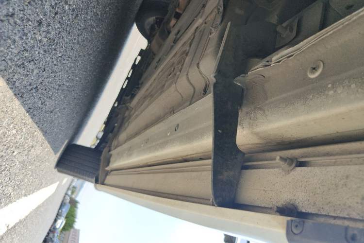 Used Nissan X-Trail 2015 2.0L CVT Comfort MAX Edition 2WD Chassis Rear Right