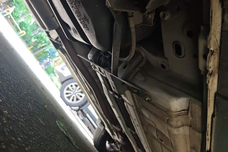 Used Nissan X-Trail 2015 2.0L CVT Comfort MAX Edition 2WD Chassis Rear Right