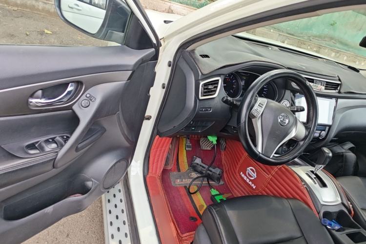Used Nissan X-Trail 2015 2.0L CVT Comfort MAX Edition 2WD Driver Seat