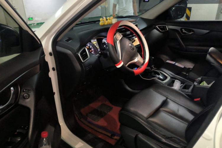 Used Nissan X-Trail 2015 2.0L CVT Comfort MAX Edition 2WD Driver Seat