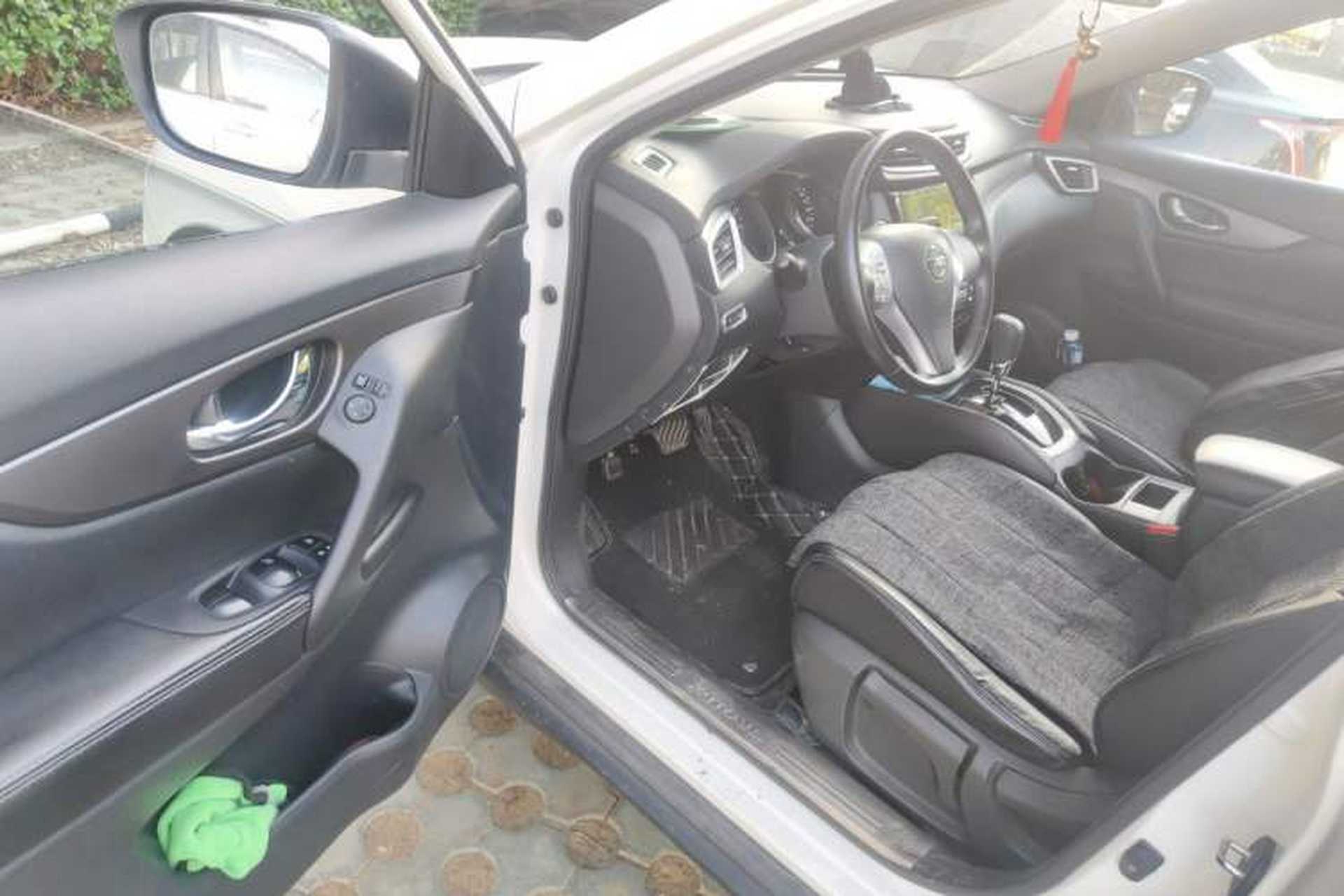 Used Nissan X-Trail 2015 2.0L CVT Comfort MAX Edition 2WD Driver Seat