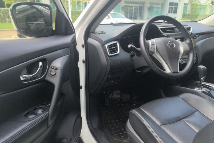 Used Nissan X-Trail 2015 2.0L CVT Comfort MAX Edition 2WD Driver Seat