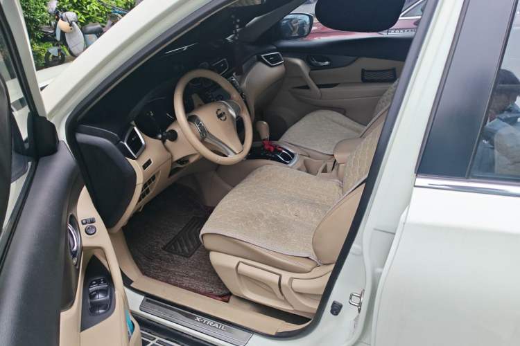 Used Nissan X-Trail 2015 2.0L CVT Comfort MAX Edition 2WD Driver Seat